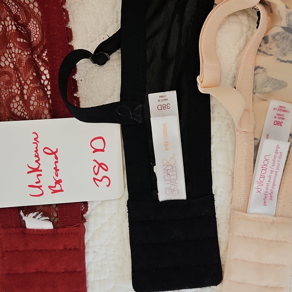 38D Bra Bundle Xhilaration Butterfly Gilligan Black Lace Holiday Red and Gold - Picture 9 of 9